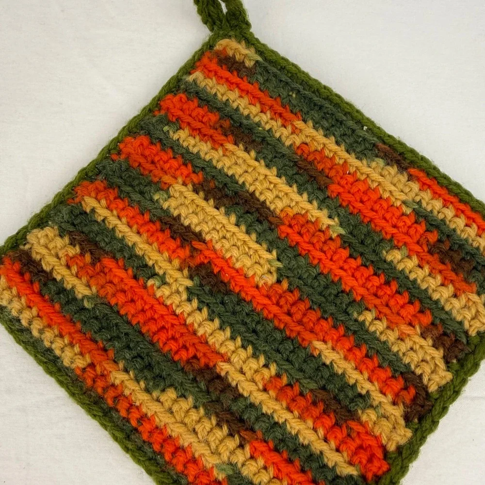 Vintage Handmade Crochet Chicken Trivet and Variegated Pot Holder Set 3pc‎